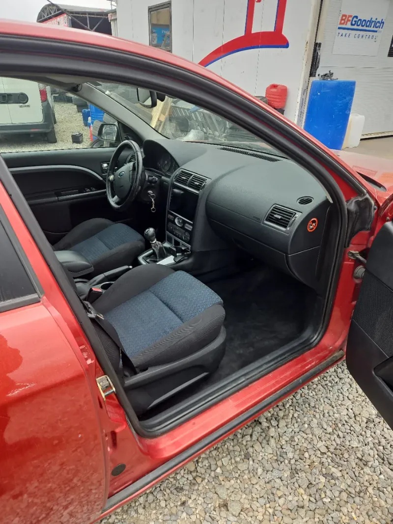 Ford Mondeo 2.0 TDCi Ambiente Plus 2007, foto 6