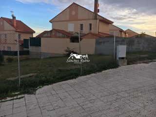 Terreno en venta en Pueblo - Urb. Norte en Valdemorillo