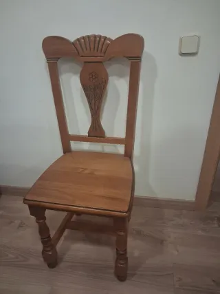 6 Sillas de Madera Maciza. Posible negociación €