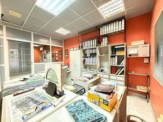 Nave industrial en venta en Caspe