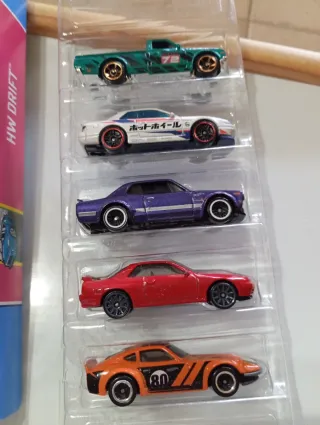 10 macchinine Hot Wheels