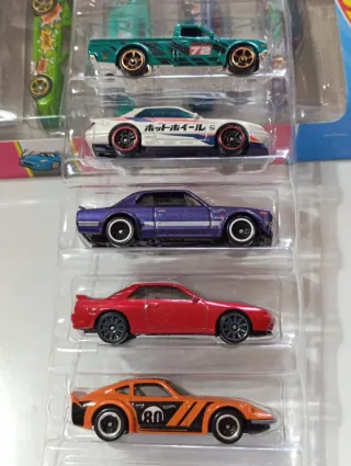 10 macchinine Hot Wheels