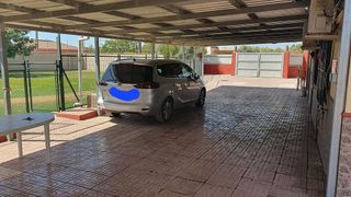 Chalet en venta en Carmona