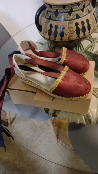 Traje Fallera Niña Rojo y Dorado