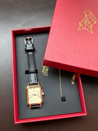 Orologio Elegante Nero e Oro
