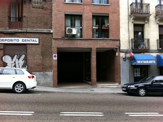 Garaje en alquiler en Palacio en Madrid