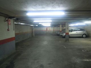 Garaje en alquiler en Palacio en Madrid