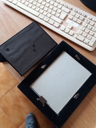 cornice per foto da 12cm (L) x 17cm (H) €1