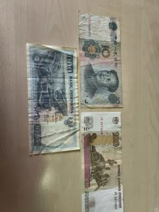 Lote 3 billetes mundiales: Indonesia, China, Rusia
