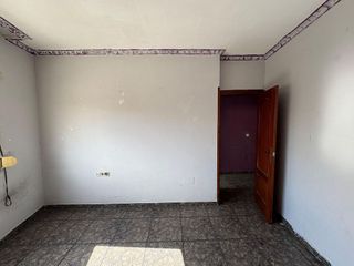 Casa adosada en venta en Guadix