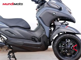 YAMAHA TRICITY 300