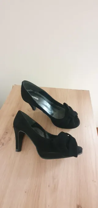 Zapatos de tacón Fosco negros con lazo