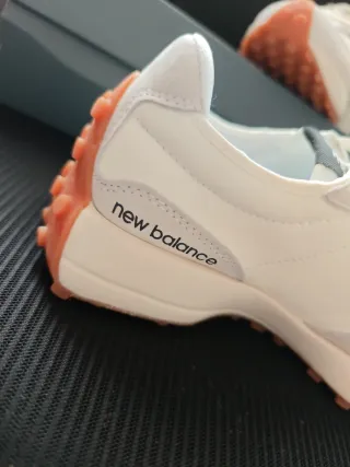 Zapatillas New Balance 327 Naranja Blanco