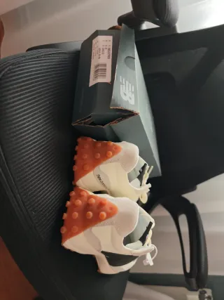 Zapatillas New Balance 327 Naranja Blanco