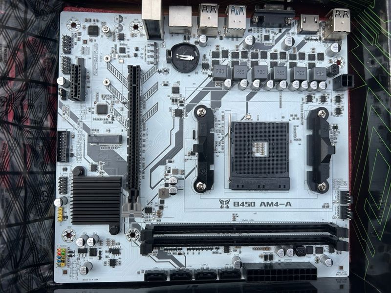 Placa Base  B450 AM4 Gaming nueva