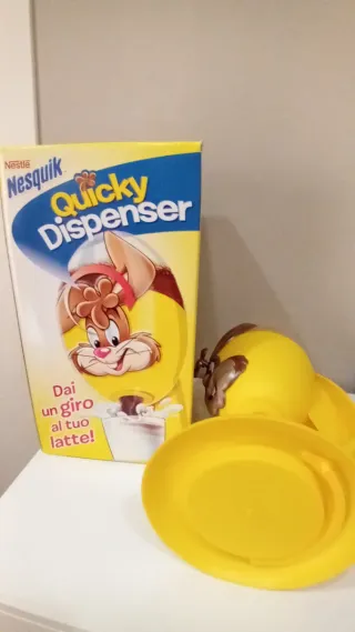Dispenser Nesquik Quicky Nestle anni '90 raro