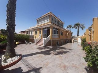Chalet en venta en Nueva Torrevieja - Aguas Nuevas en Torrevieja