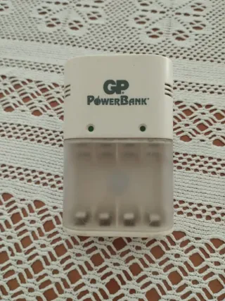 Cargador Pilas GP PowerBank