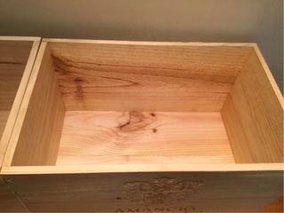 2 Cajas de gran tamaño en madera para discos.