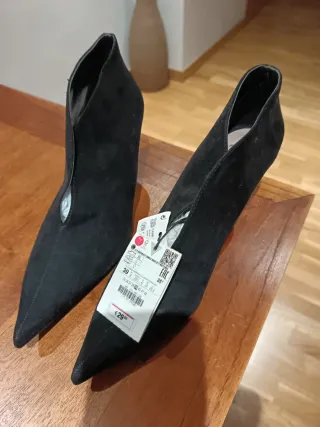 Zapatos tacón medio Zara negros nuevos