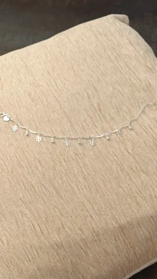 Pulsera plata con tréboles y circonita