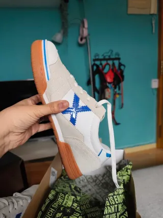 Zapatilla Munich Gresca Unisex Beige/Azul