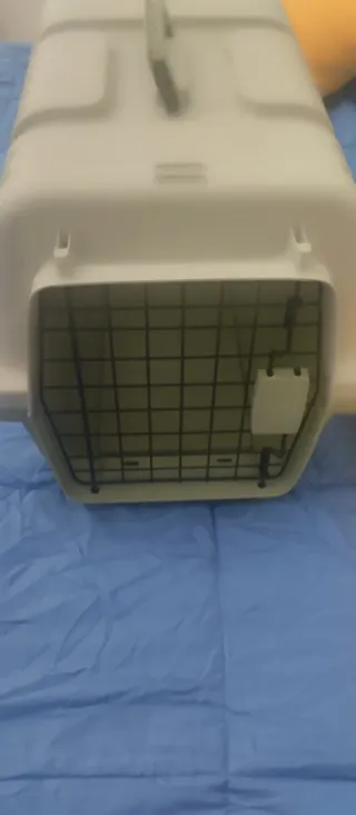 Transportín para mascotas sin usar