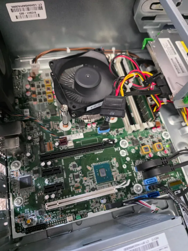 HP EliteDesk 800 G3 i7 7700