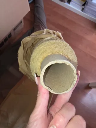 Dos rollos de tela fucsia