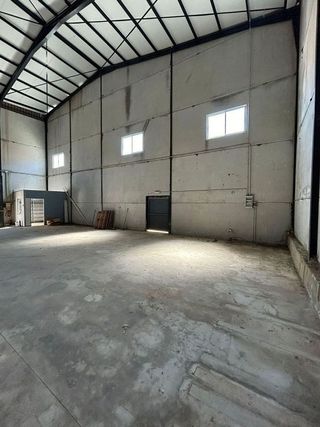 Nave industrial en venta en Alcalá de los Gazules
