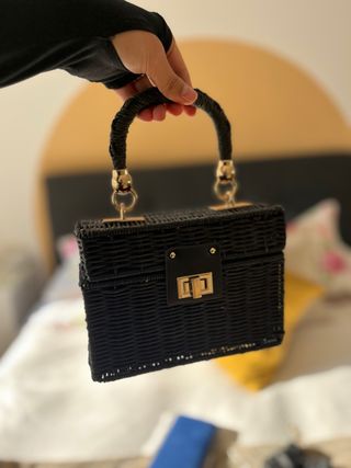 Bolso negro tejido