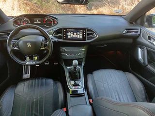 Peugeot 308 GT 205 151 kW (205 CV)