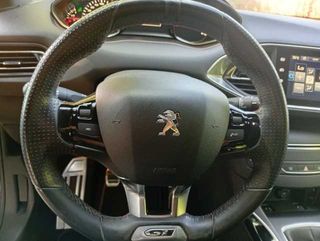 Peugeot 308 GT 205 151 kW (205 CV)