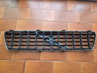 Rejilla Delantera Volvo S40 año 2006