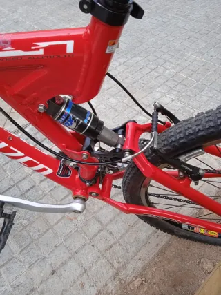 Bicicleta de Montaña Roja