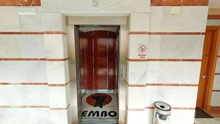 Oficina en venta en Puerto Banús en Marbella