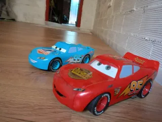 2 Coches Juguete Rayo McQueen