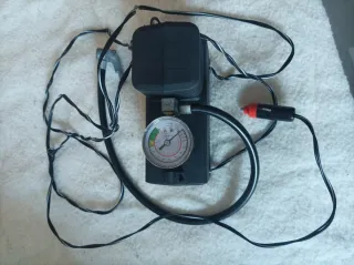 Compresor Coche y Pelotas con Manómetro.