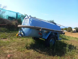 Cuba de agua para tractor