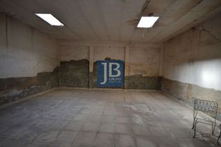 Local comercial en alquiler en Xàtiva