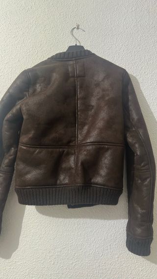 Chaqueta efecto piel Mango Talla S