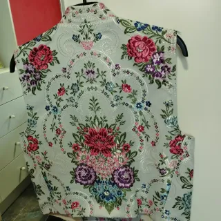 Traje Fallero Blanco morado a flores