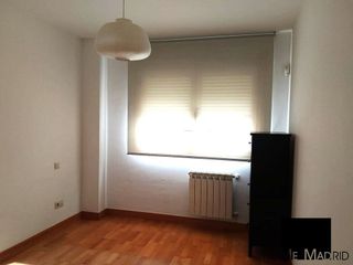 Piso en alquiler en Las Tablas en Madrid