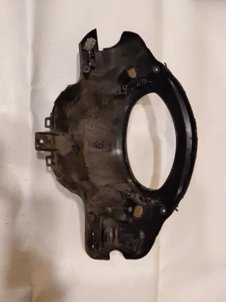 Tapa velocímetro Suzuki Sixteen 125 2009