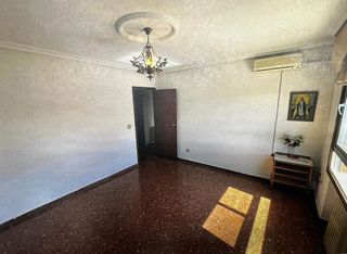 Piso en venta en Linares