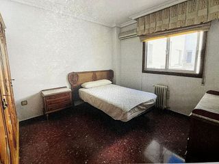 Piso en venta en Linares