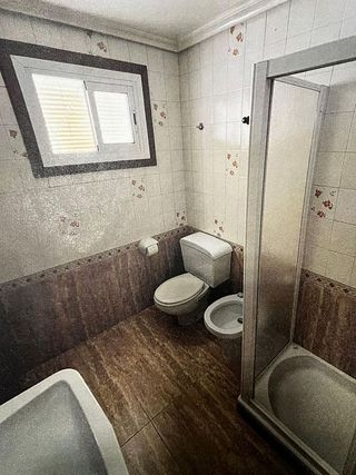 Piso en venta en Linares