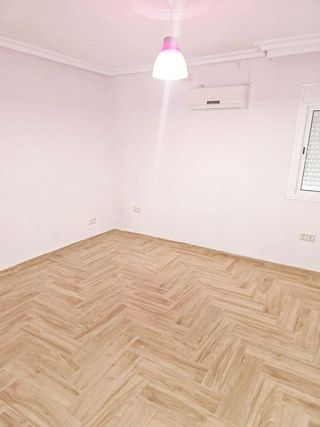 Piso en venta en Parque Alcosa - Jardines del Edén en Sevilla