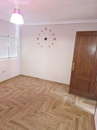 Piso en venta en Parque Alcosa - Jardines del Edén en Sevilla