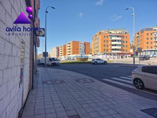 Local comercial en venta en Universidad en Ávila